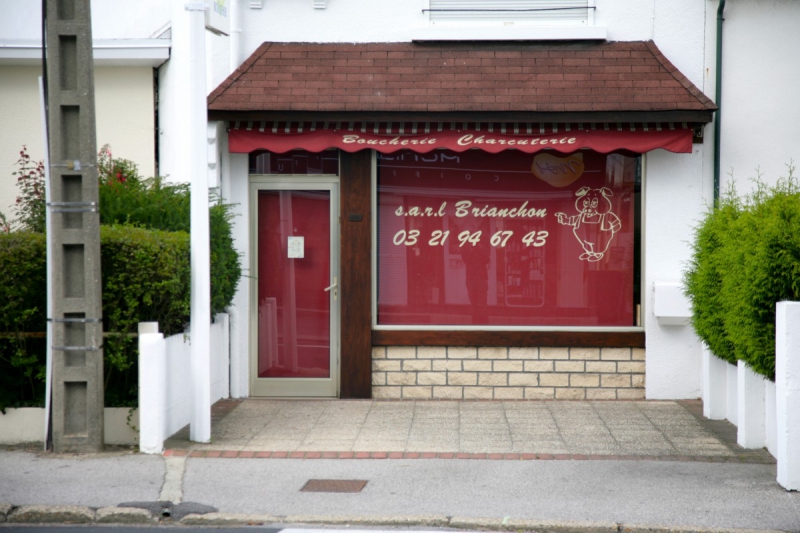 boucherie-ST MARTIN D ENTRAUNES-min_france_frankreich_commerce_frankrijk_francia_delicatessen_butchery_charcuterie-424328